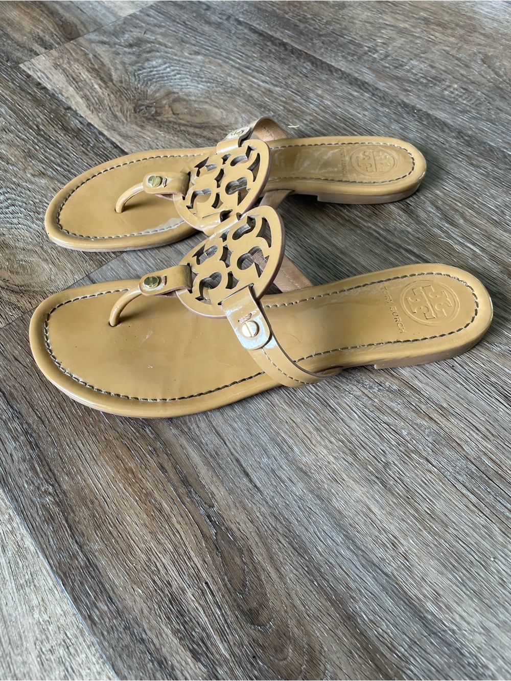 Tory Burch - Miller Sandals in Patent Tan - Size 8 - Picture 5 of 6